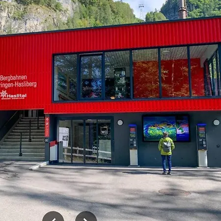 Sherlock Holmes & Khana Restaurant 