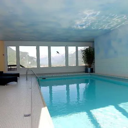 Hotel Sherlock Holmes & Khana Restaurant 