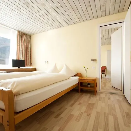 Otel Sherlock Holmes & Khana Restaurant 