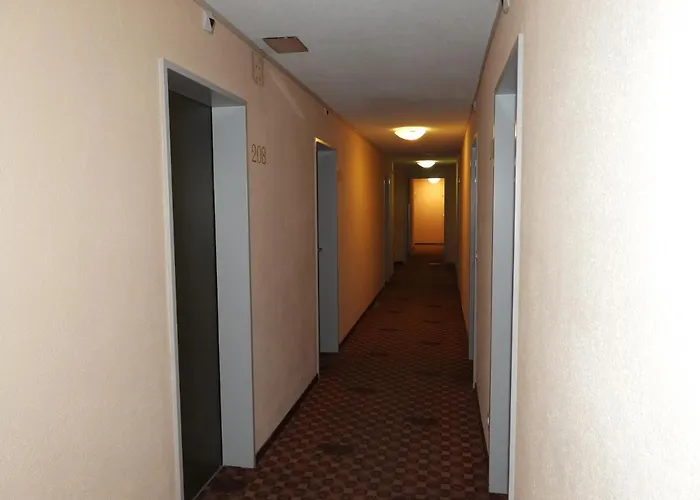 Hotel Sherlock Holmes & Khana Restaurant 