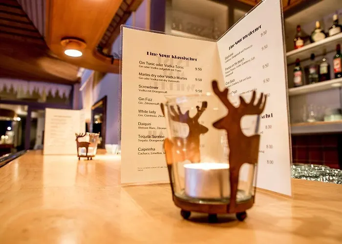 Sherlock Holmes & Khana Restaurant 