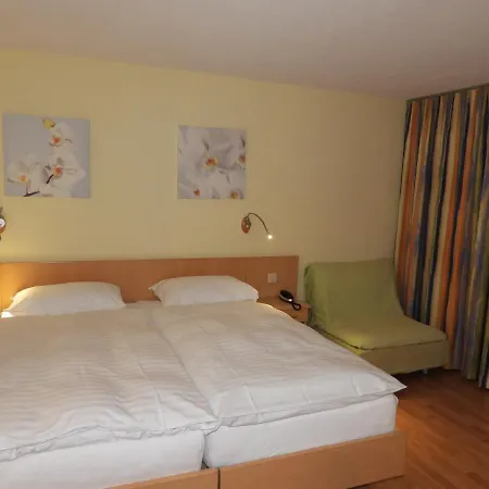 Sherlock Holmes Hotel 3*