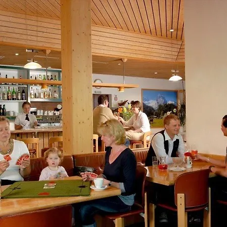 Sherlock Holmes&khana Restaurant Nur 200 M Zur Gondelbahn Hasliberg Meiringen