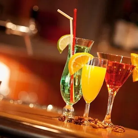 Hotel Sherlock Holmes & Khana Restaurant 