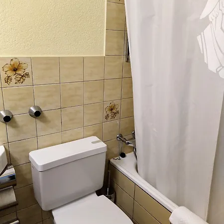 Hotell Sherlock Holmes & Khana Restaurant 