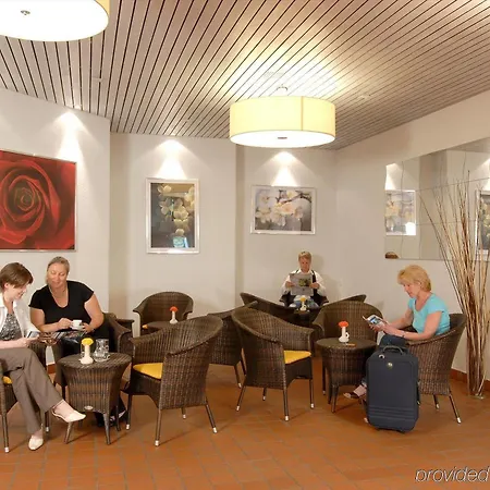 Sherlock Holmes & Khana Restaurant 