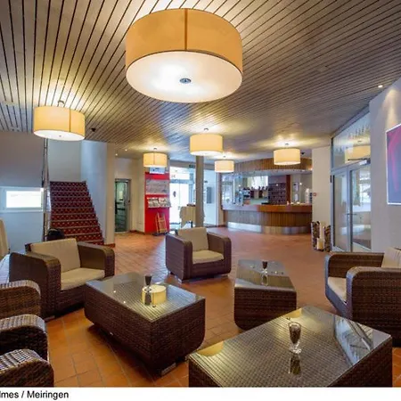 Hotel Sherlock Holmes & Khana Restaurant 