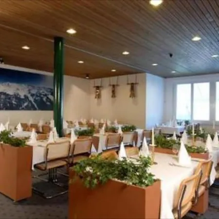 Hotell Sherlock Holmes & Khana Restaurant 